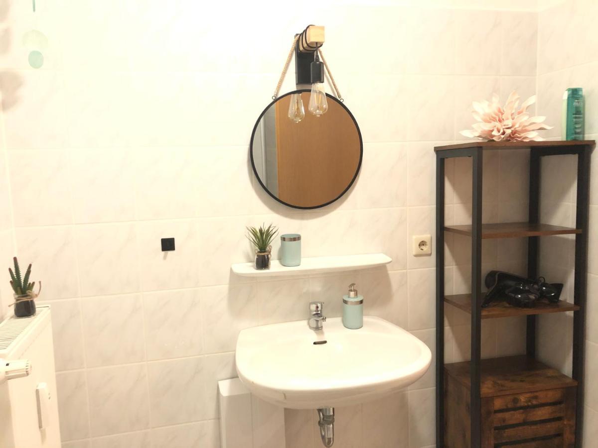 Cottbus-Apartments - Green Apartment I Privat I Wifi I Kueche I Balkon ภายนอก รูปภาพ